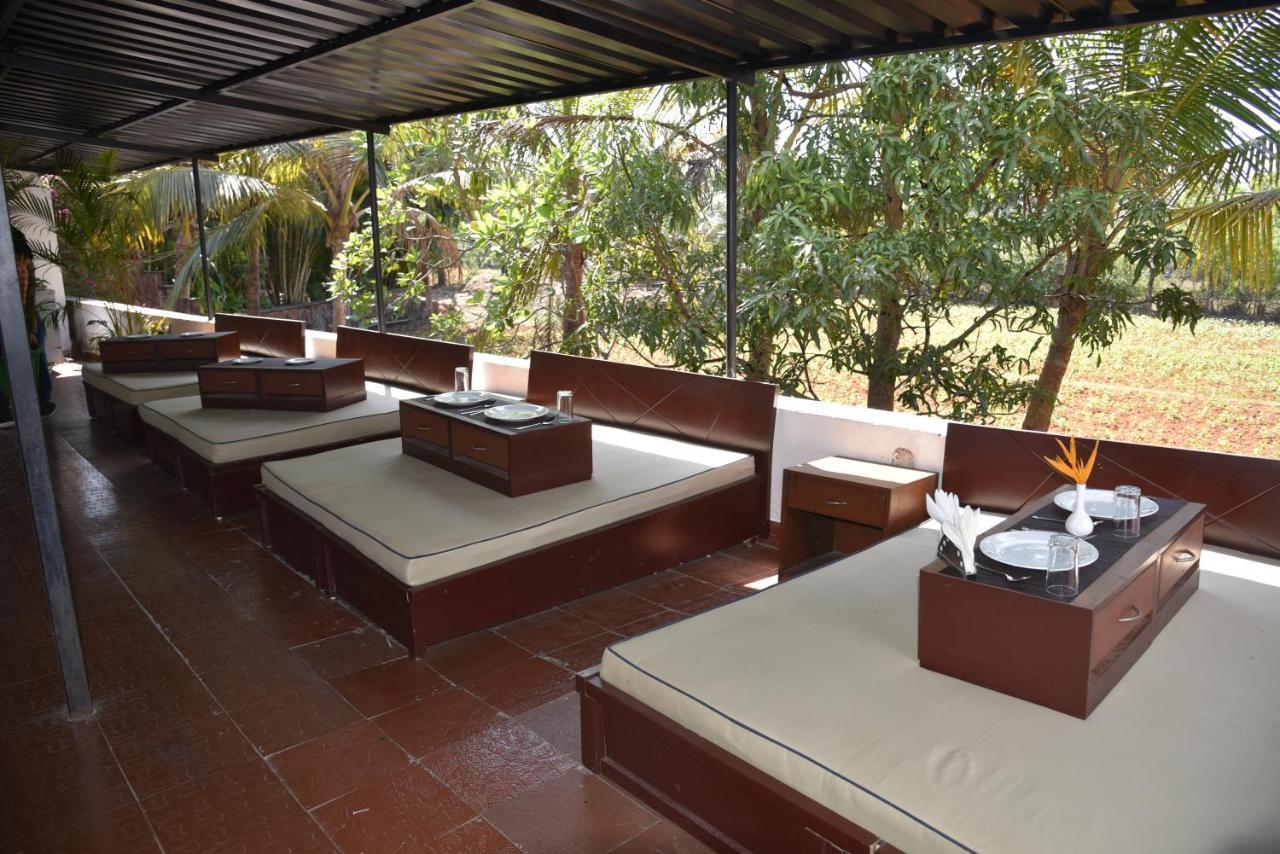 Clarissa Resort Goa Saligao Exteriör bild